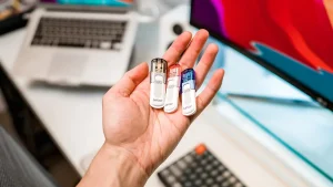 Cómo pasar las fotos del móvil a un pendrive: todos los métodos